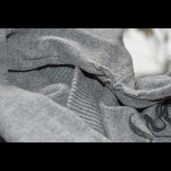 Fox sweater with buttons and graphic lettering - Picture 3 of 5